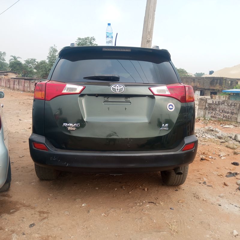 Thumbnail 5 of 2014 TOYOTA RAV4